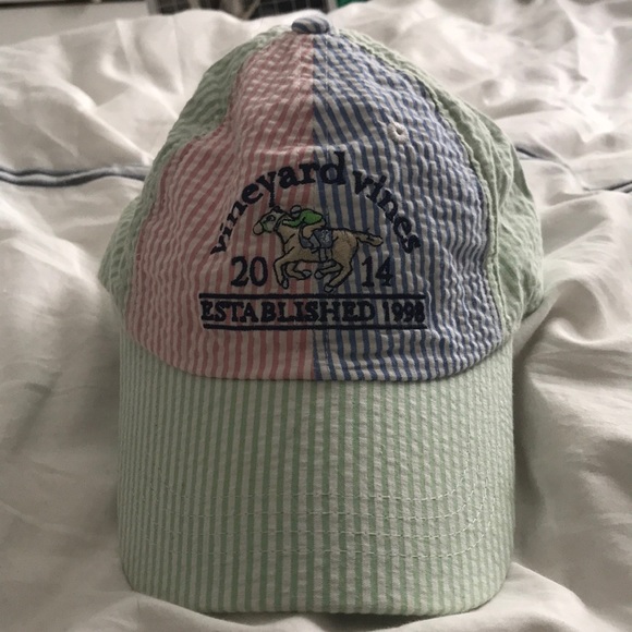 vineyard vines derby hat